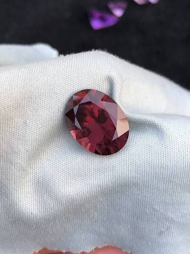 ruby, okkampitiya
