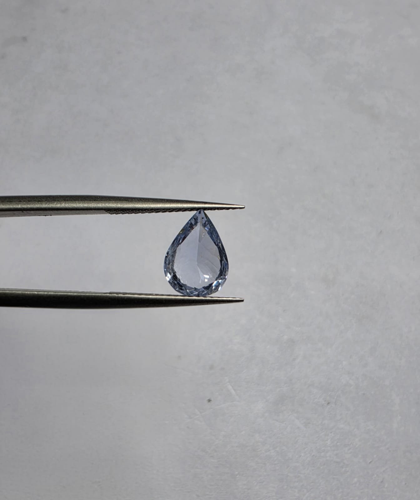 White Sapphire photo 2